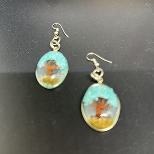 Tree of life earrings brand new. Copper tree trunk turquoise tree leaves Ecuador